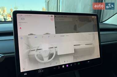 Седан Tesla Model 3 2020 в 
