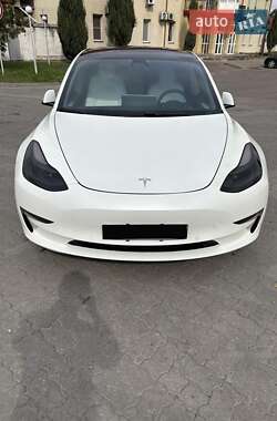 Седан Tesla Model 3 2021 в 