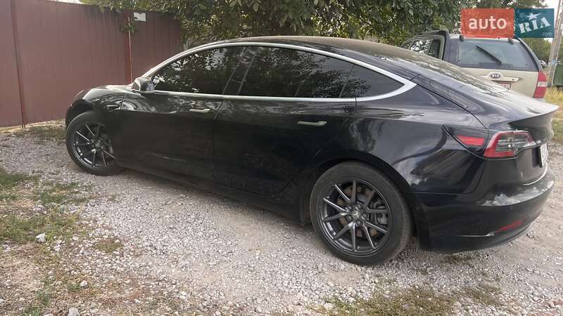 Седан Tesla Model 3 2020 в Днепре
