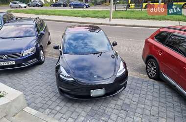 Седан Tesla Model 3 2018 в Львове