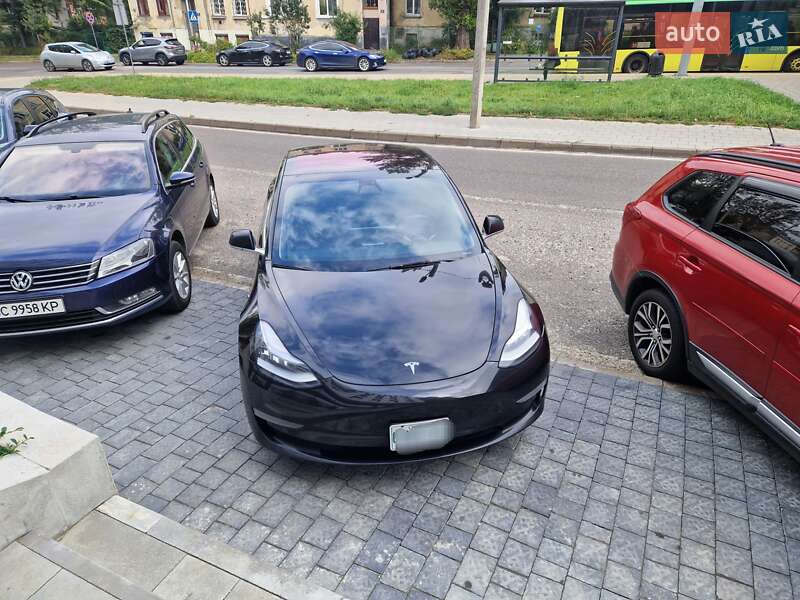 Седан Tesla Model 3 2018 в 