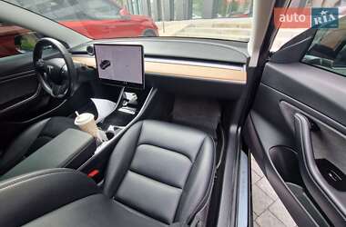 Седан Tesla Model 3 2018 в 
