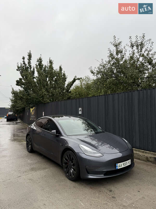 Tesla Model 3 2021