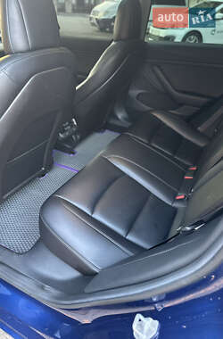 Седан Tesla Model 3 2018 в 