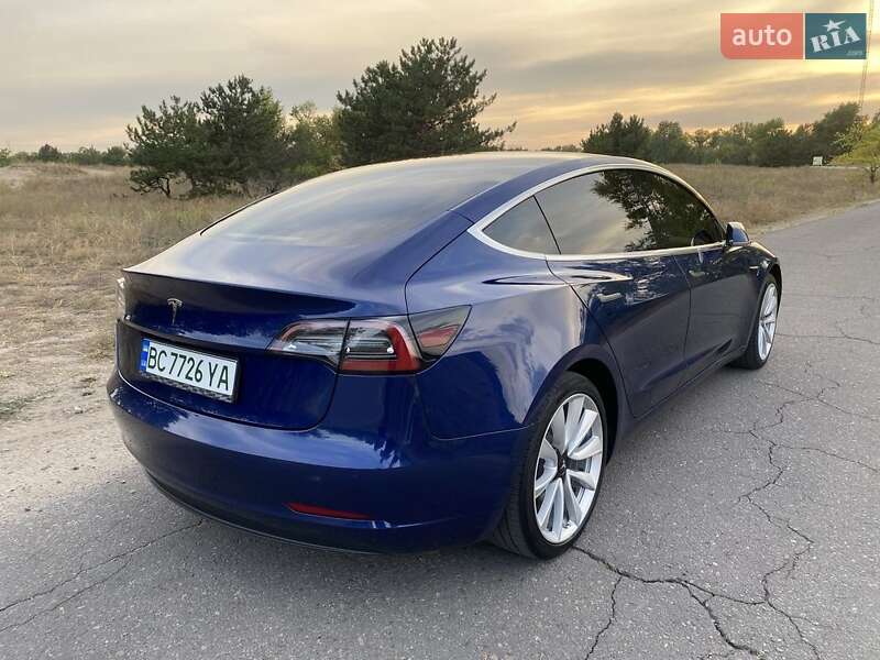 Седан Tesla Model 3 2019 в Днепре