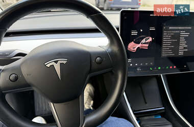 Седан Tesla Model 3 2018 в 