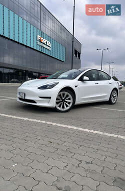 Седан Tesla Model 3 2020 в 