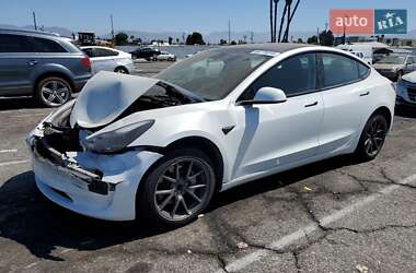 Седан Tesla Model 3 2023 в 