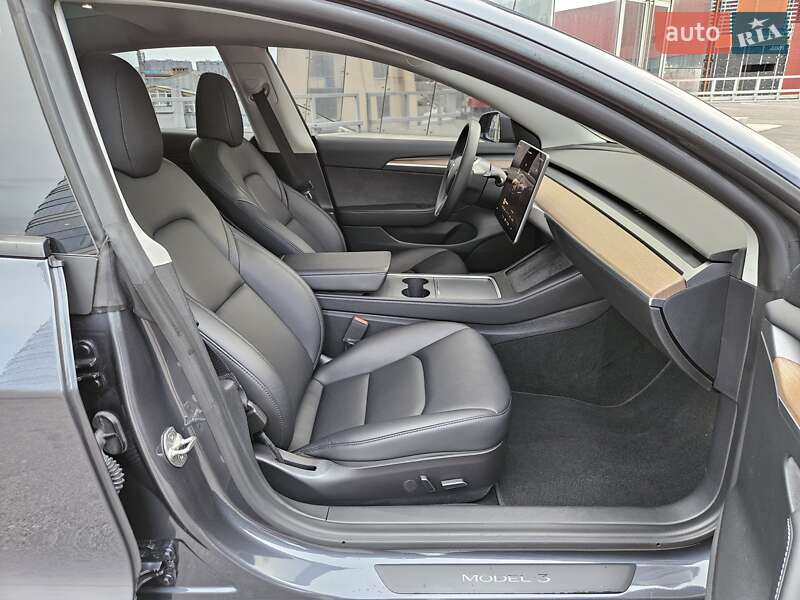 Седан Tesla Model 3 2022 в Дніпрі