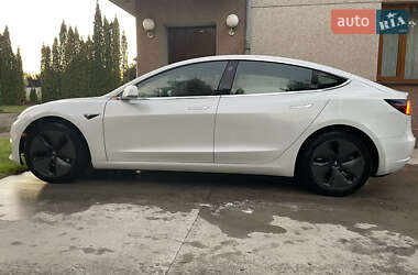 Седан Tesla Model 3 2019 в 