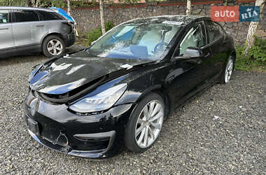 Седан Tesla Model 3 2019 в Луцке