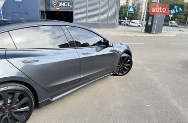 Седан Tesla Model 3 2019 в 