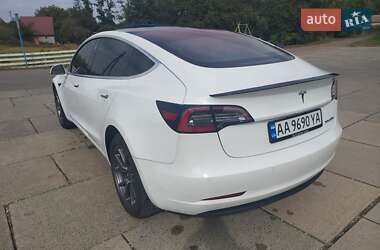 Седан Tesla Model 3 2018 в 