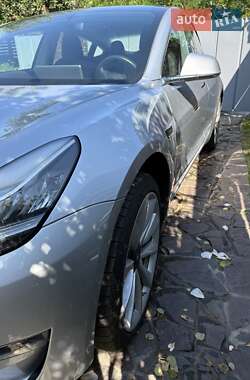 Седан Tesla Model 3 2018 в 