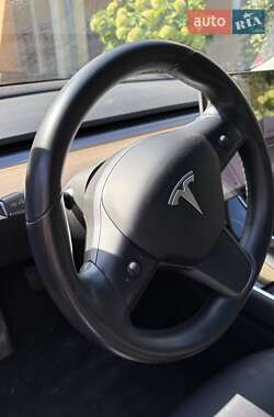 Седан Tesla Model 3 2018 в 