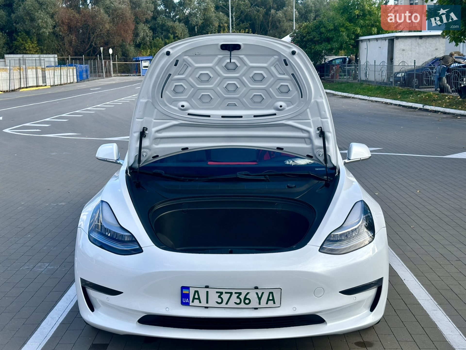 2019 Tesla Model 3 - фото 1