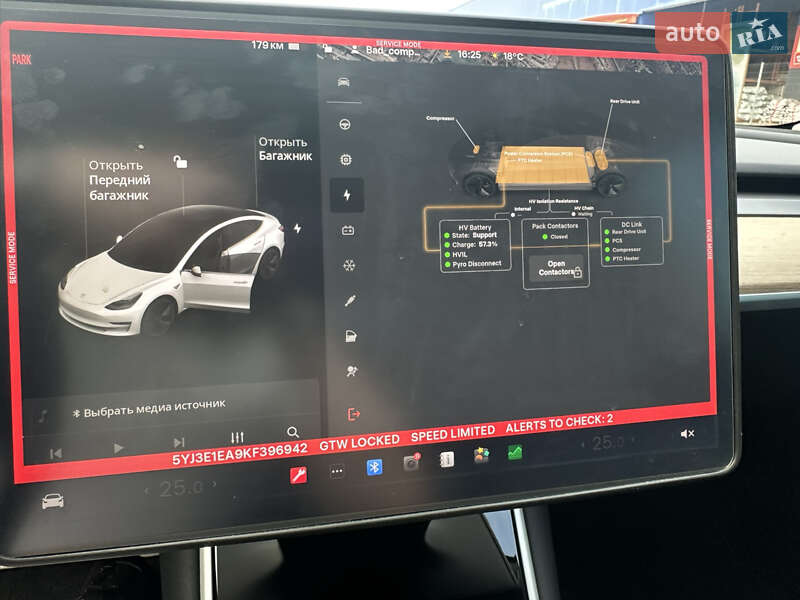 Седан Tesla Model 3 2019 в Сумах