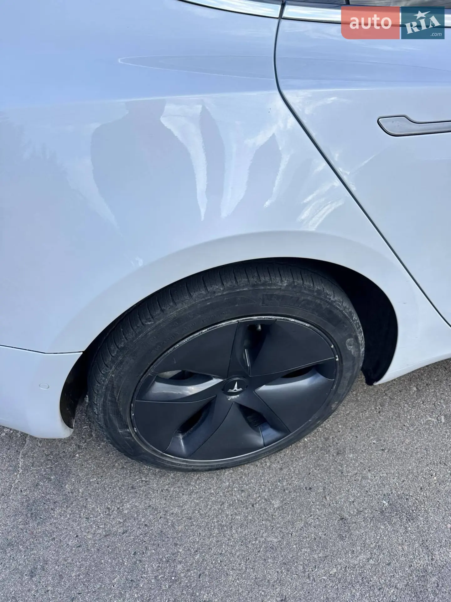 2020 Tesla Model 3 - мініатюра 3