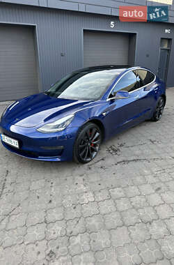 Седан Tesla Model 3 2020 в 