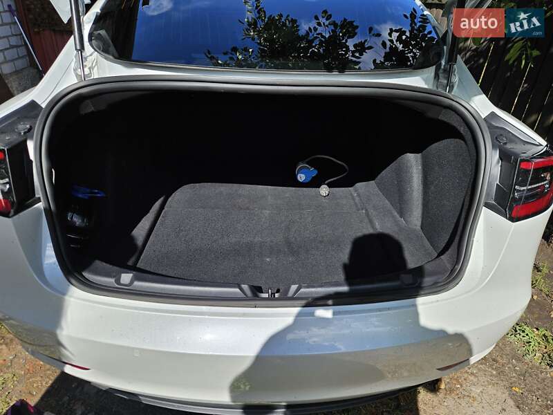Седан Tesla Model 3 2018 в Миргороді фото 40 Седан Tesla Model 3 2018 в Миргороді