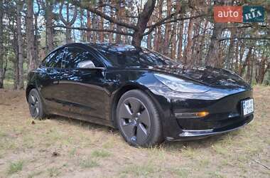 Седан Tesla Model 3 2023 в 