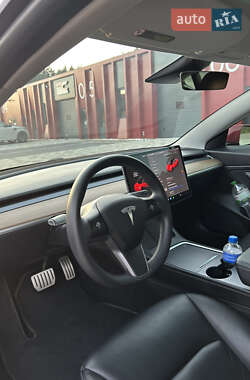 Седан Tesla Model 3 2020 в Львові