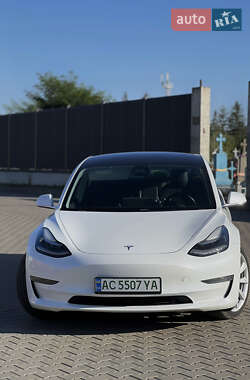 Седан Tesla Model 3 2019 в 