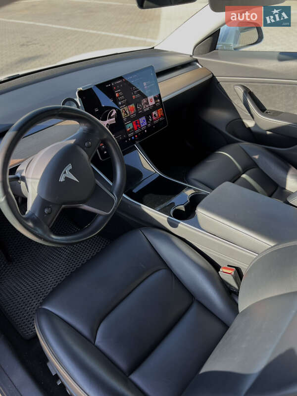 Седан Tesla Model 3 2019 в Луцке фото 7 Седан Tesla Model 3 2019 в Луцке