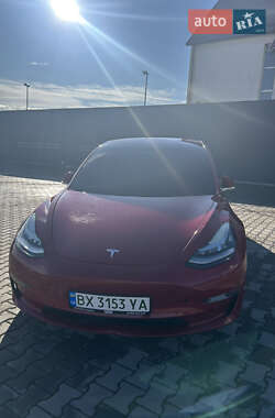 Седан Tesla Model 3 2017 в 