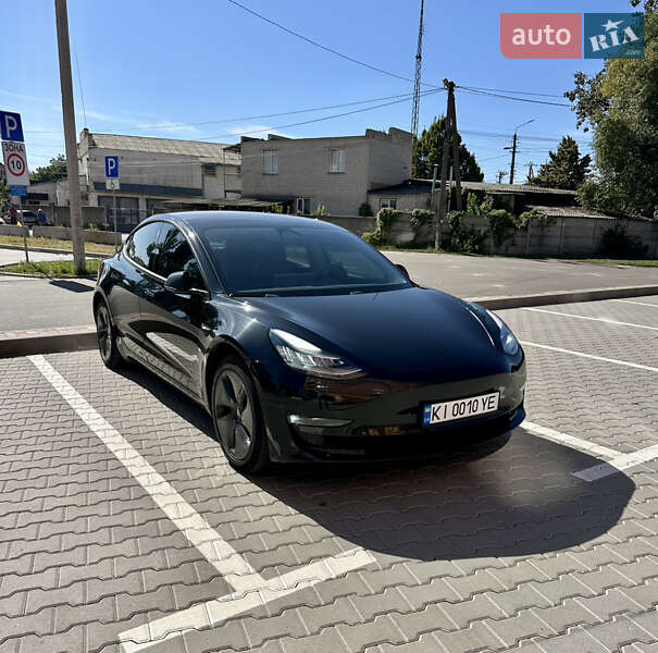 Седан Tesla Model 3 2018 в Києві