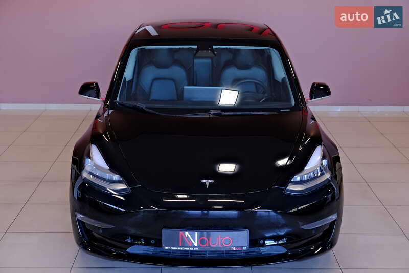 Седан Tesla Model 3 2019 в Одесі