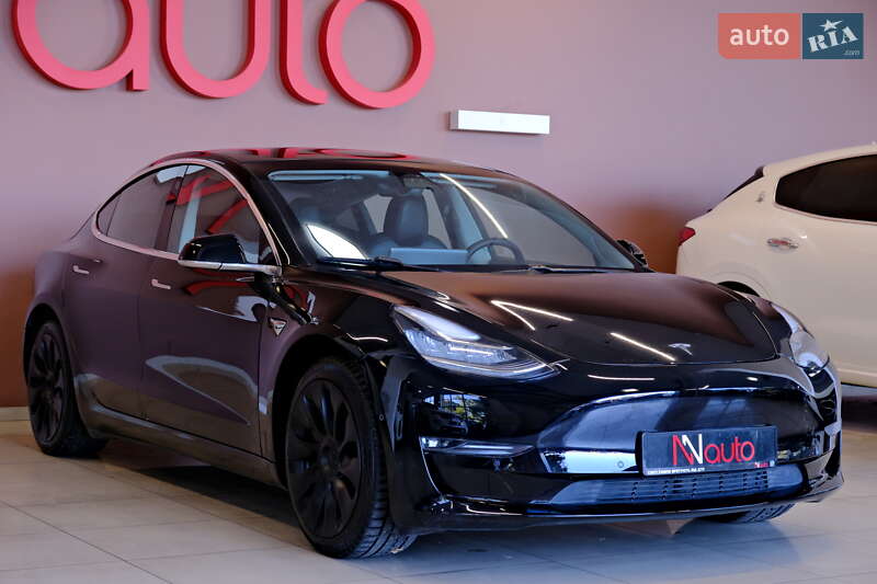 Седан Tesla Model 3 2019 в Одесі