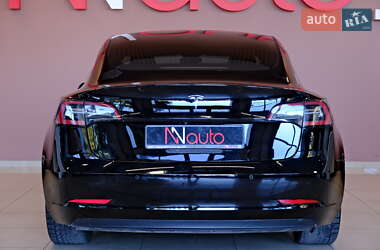 Седан Tesla Model 3 2019 в 