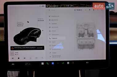 Седан Tesla Model 3 2019 в 
