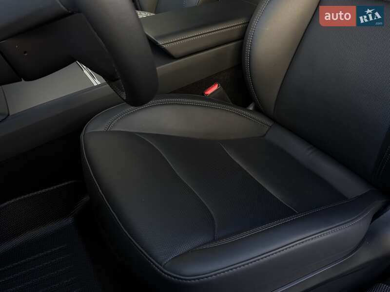Седан Tesla Model 3 2024 в Одесі