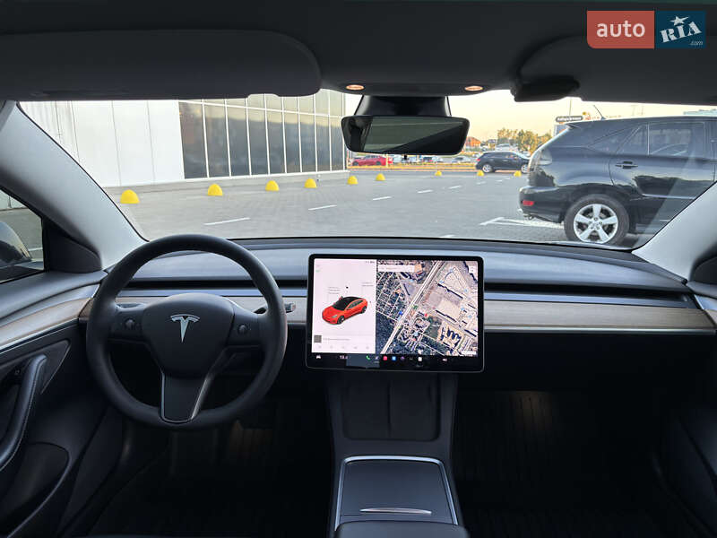 Седан Tesla Model 3 2021 в Києві