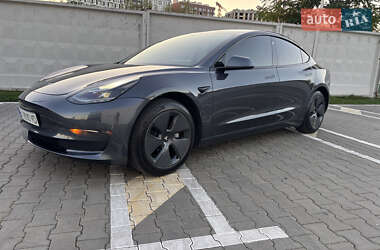 Седан Tesla Model 3 2021 в 