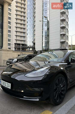 Седан Tesla Model 3 2022 в Киеве