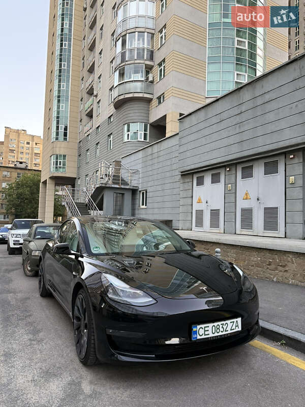 Седан Tesla Model 3 2022 в Києві