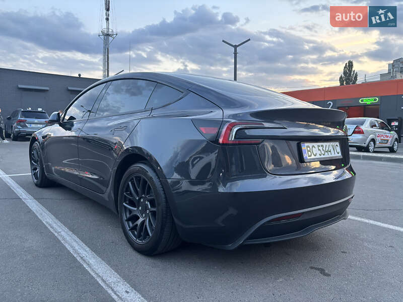Седан Tesla Model 3 2024 в Харкові