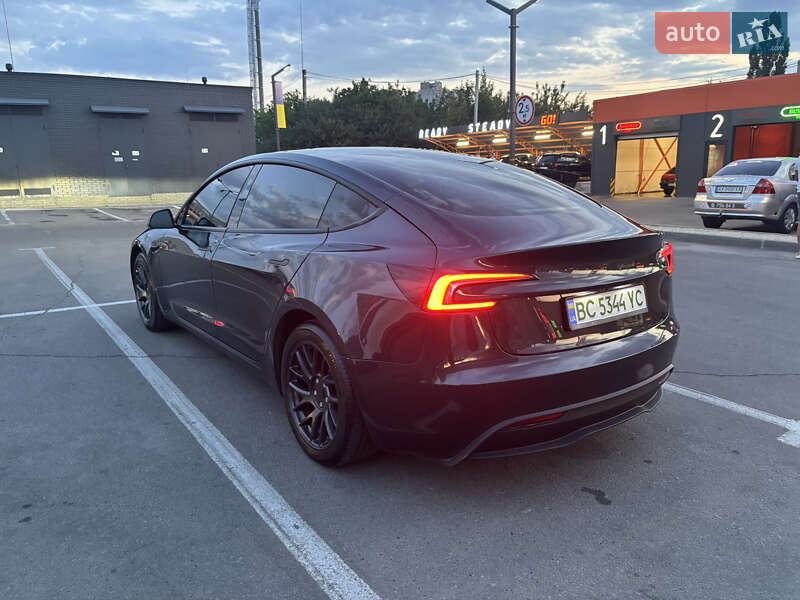 Седан Tesla Model 3 2024 в Харкові