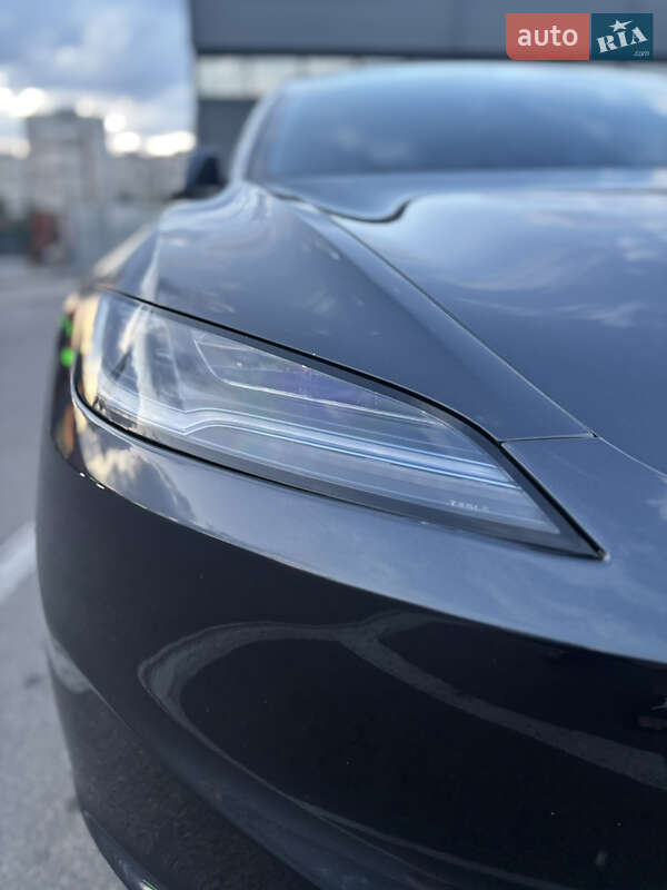 Седан Tesla Model 3 2024 в Харкові