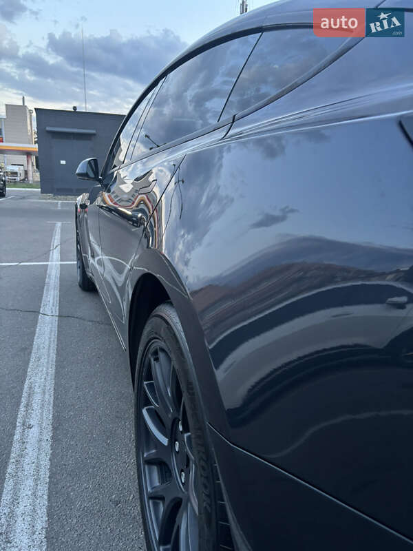 Седан Tesla Model 3 2024 в Харкові