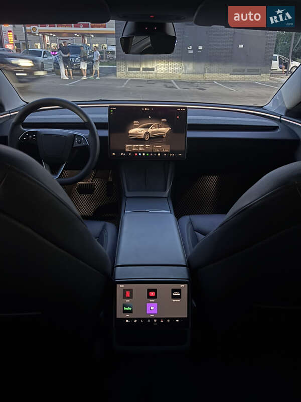 Седан Tesla Model 3 2024 в Харкові