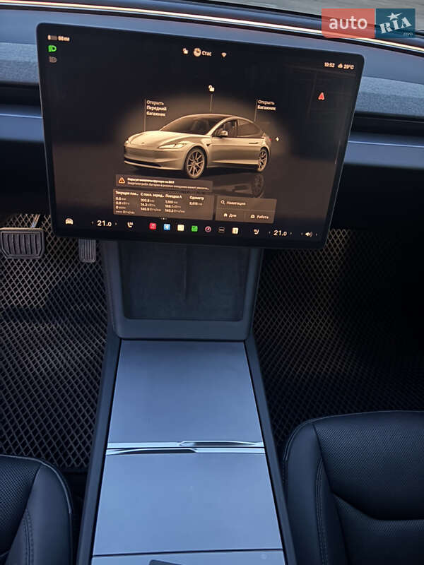 Седан Tesla Model 3 2024 в Харкові