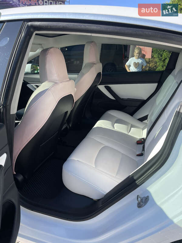 Седан Tesla Model 3 2020 в Черновцах фото 7 Седан Tesla Model 3 2020 в Черновцах