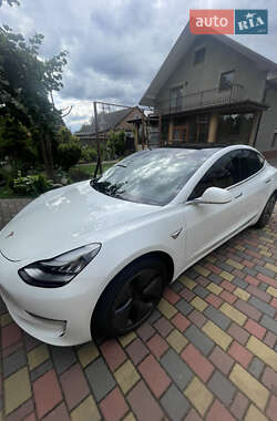 Седан Tesla Model 3 2020 в Луцке