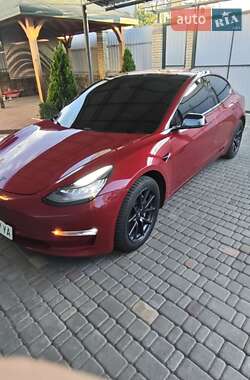 Седан Tesla Model 3 2018 в Виннице
