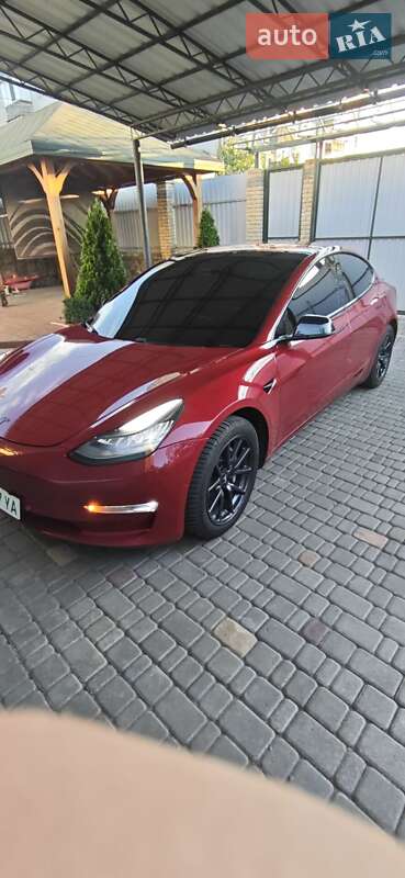 Tesla Model 3 2018