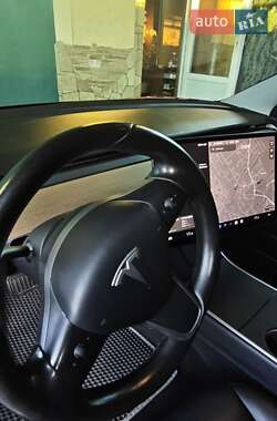 Седан Tesla Model 3 2018 в 